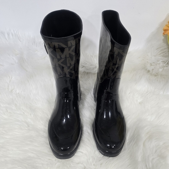 Michael Kors Tall Rain Boots Size 10 - Picture 4 of 14
